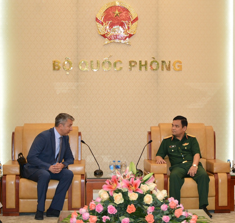 Việt Nam tăng cường hợp tác quốc phòng với Nga và Anh